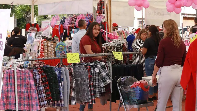 Canaco da arranque a feria por el regreso a clases 2026 en Durango 